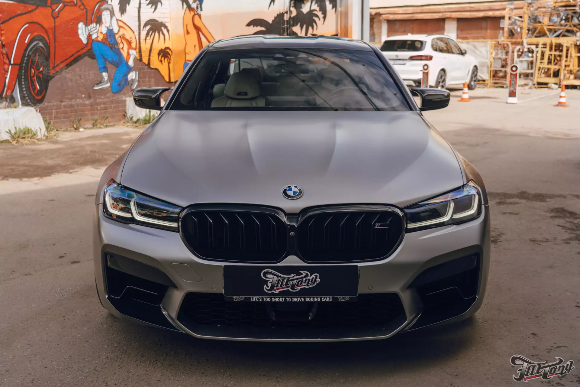 BMW M5. Новые кованые диски. Окрас дисков. Ремонт капота. Детейлинг